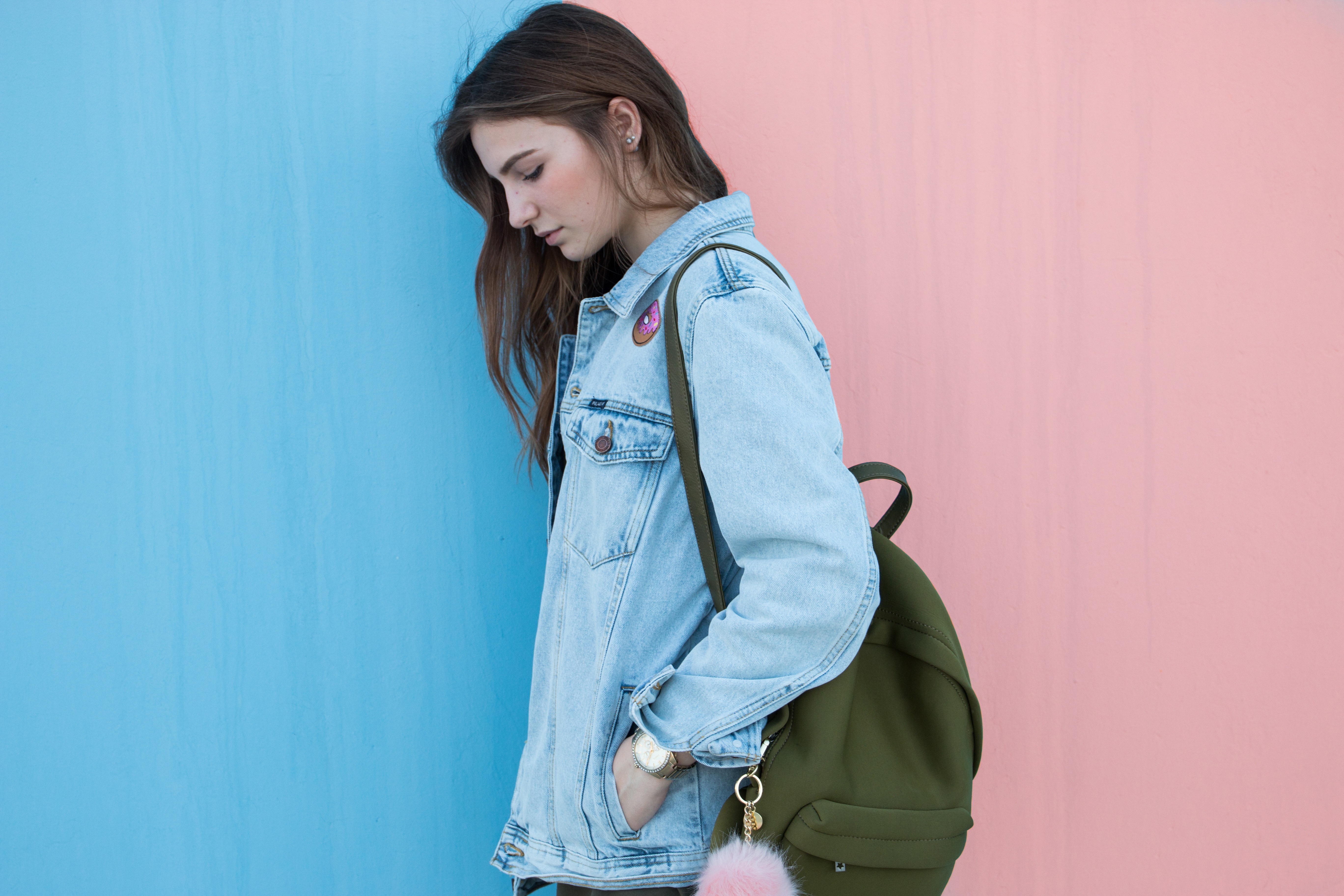 Fashion photo before – colorful background